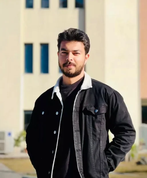 Portrait of Hamza Rizvi